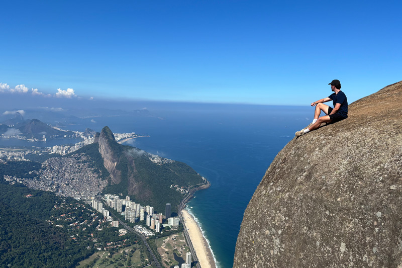 Uitzicht vanaf de top van Pedra da Gávea Rio de Janeiro.